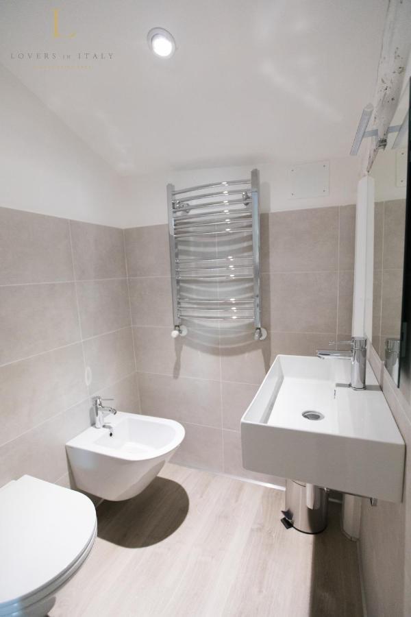 Loversinitaly Romantic Apartments - Altana And Jacuzzi Venice Exterior photo
